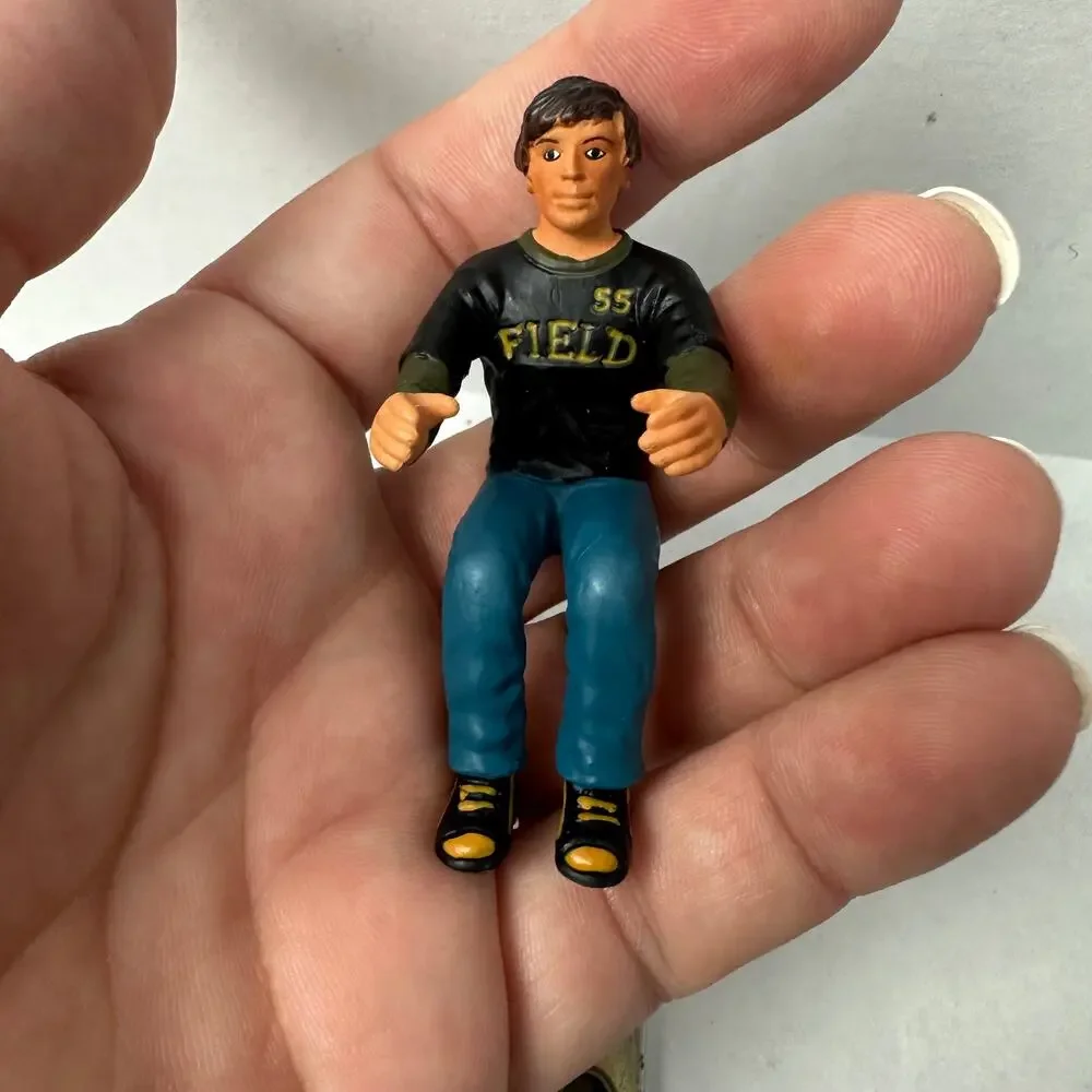 Schleich 13444 SUV Driver Sitting 4x4 Vehicle Driver Retired Action Figure
